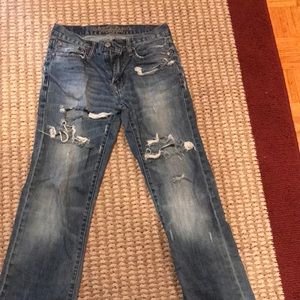 29/32 American Eagle ripped jean